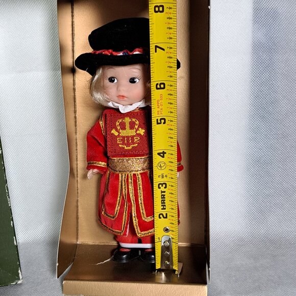 Harrods Knightsbridge British Amanda Jane Doll Toy Kingdom - Picture 3 of 10